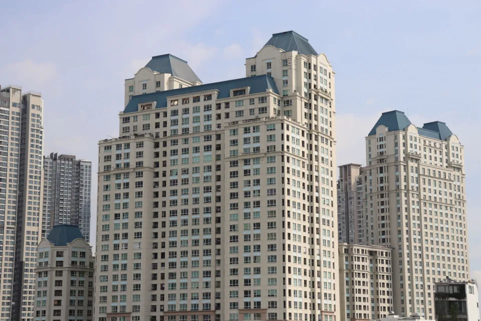Bếp và khu ăn